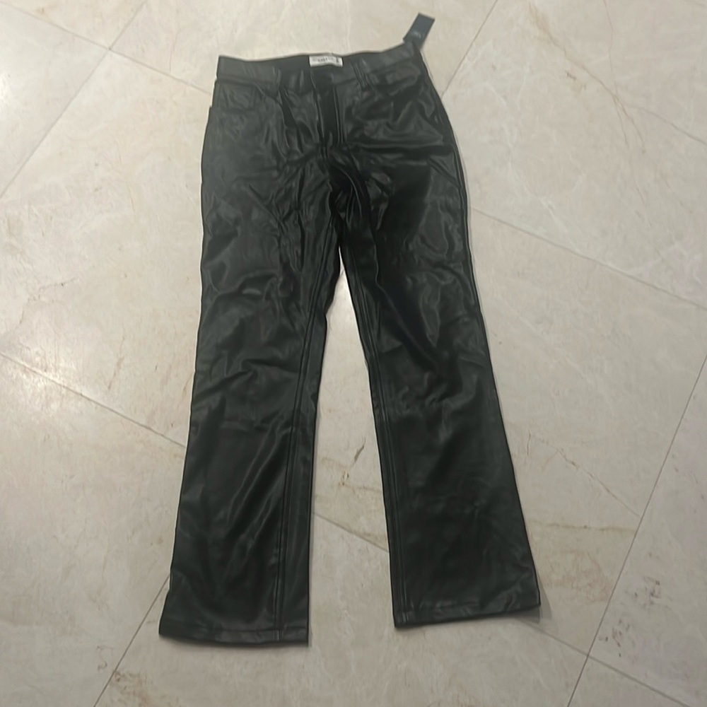 Abercrombie & Fitch The '90s Relaxed Jean Ultra High Rise vegan leather pants 10